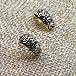 NWT Macy’s Gold Tone Huggie Pierced Earrings NWT